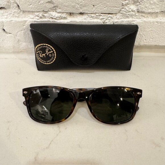 Ray-Ban New Wayfarer Classic sunglasses - Picture 1 of 3